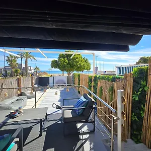 Сasa de vacaciones Casa A Pie De Playa En Playamar, Torremolinos
